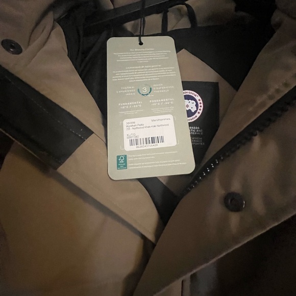 Canada goose - Picture 2 of 9